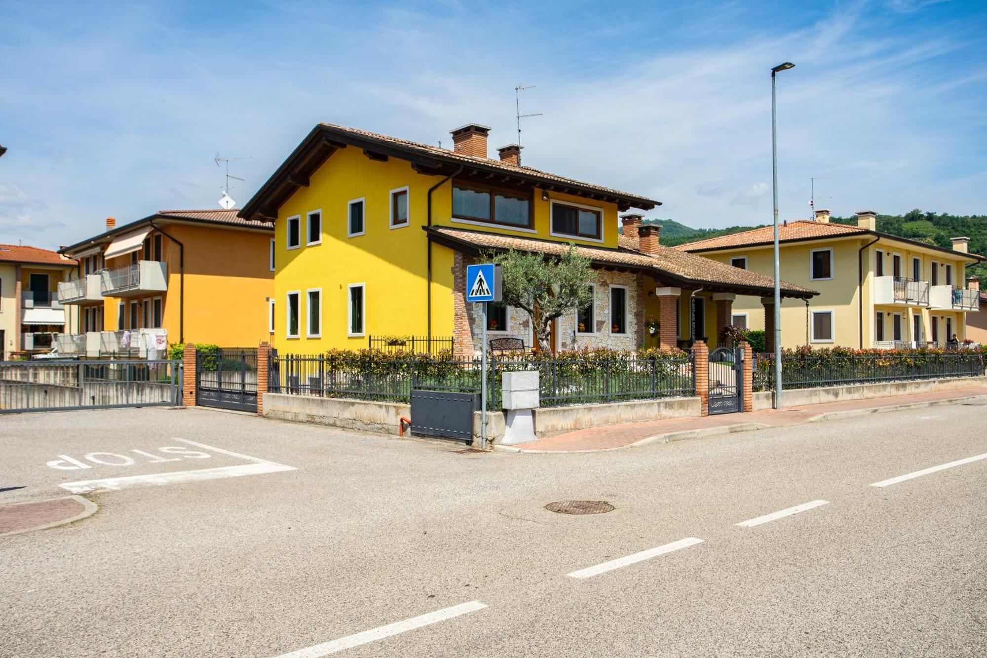 Casa Oliver Montecchia di Crosara Номер фото